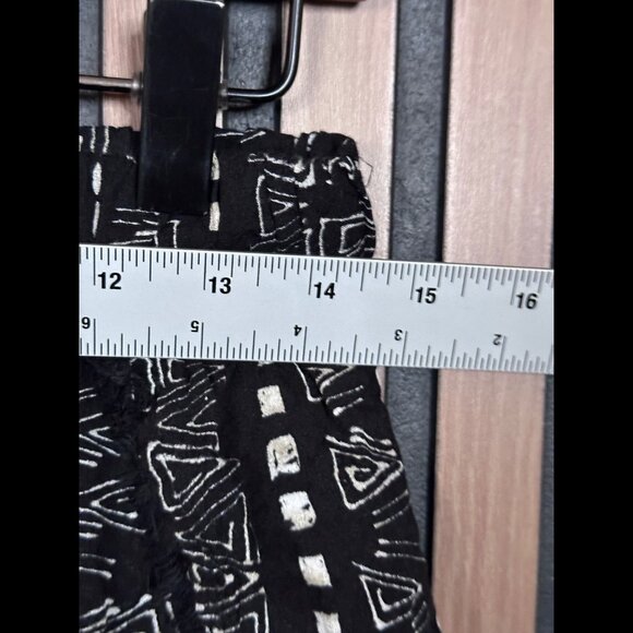 Ecote Shorts Medium Womens Black White Geometric Yarn Hem Aztec Boho - Picture 3 of 7